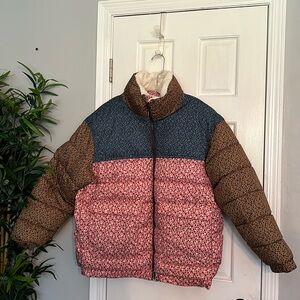 Universal Thread puffer floral jacket L